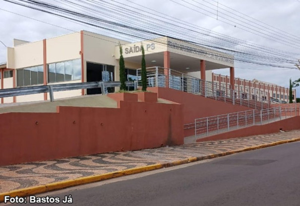Funcionária está na UTI em Tupã após sofrer ferimentos graves em explosão de panela de pressão em escola