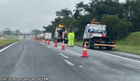 Rodovia Raposo Tavares Ã© liberada apÃ³s quase 20 horas e vazamento de 30 mil litros de gasolina em acidente com caminhÃ£o-tanque