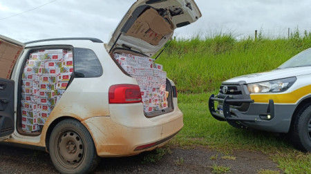PolÃ­cia RodoviÃ¡ria apreende 19 mil maÃ§os de cigarros contrabandeados na SP-294 em Dracena