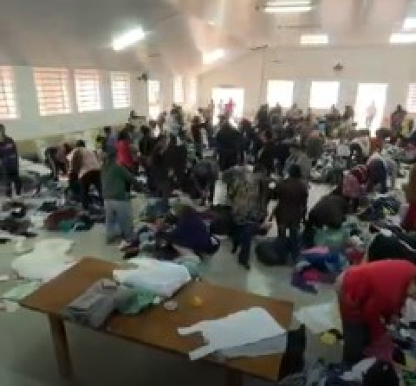 Distribuição gratuita de roupas já está sendo realizada pelo Fundo Social de Solidariedade de Osvaldo Cruz