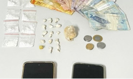 Abordagem da polÃ­cia termina com casal Ã© preso por trÃ¡fico de drogas e associaÃ§Ã£o em Presidente Prudente