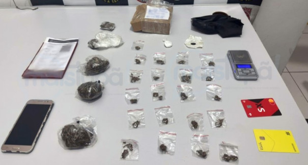 Dupla é presa por tráfico e associação ao tráfico após tentativa de fuga no centro de Tupã