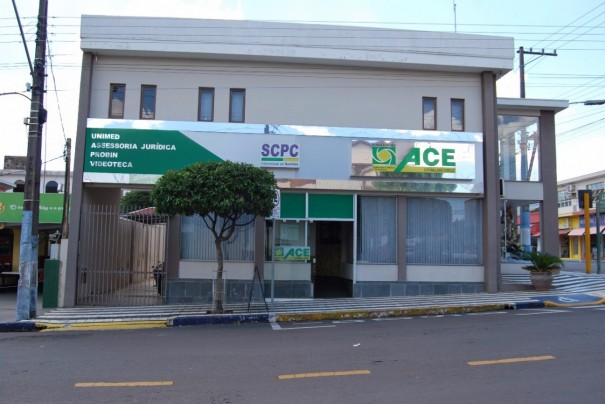 ACEOC recebe inscrições para a campanha ‘Minha Árvore de Natal Preferida’