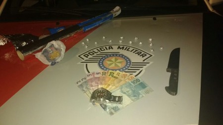 Através de denúncia, Polícia Militar prende traficante na Vila Esperança