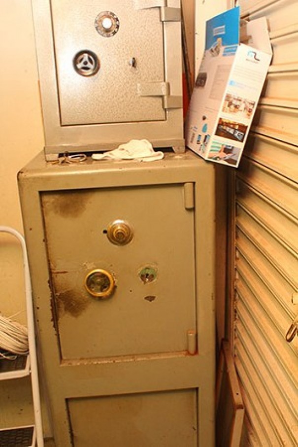 Ladres arrombam cofres e levam grande quantia em dinheiro de lotrica de Dracena