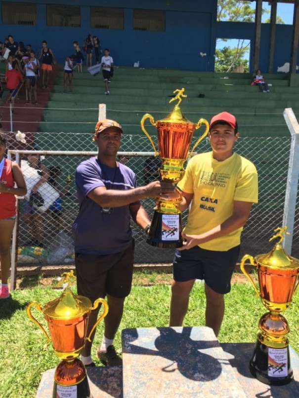 Osvaldo Cruz confirma favoritismo e vence 18 etapa da Liga Regional de Atletismo 	