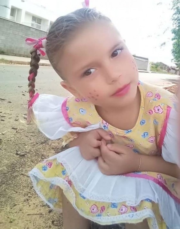 Menina de 4 anos morre ap�s ser picada por escorpi�o