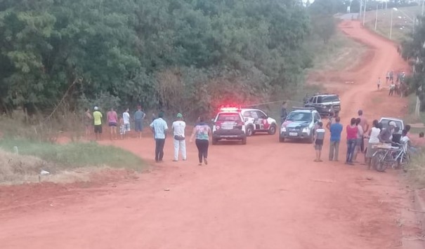 Corpo de mulher  encontrado em matagal em Santo Anastcio