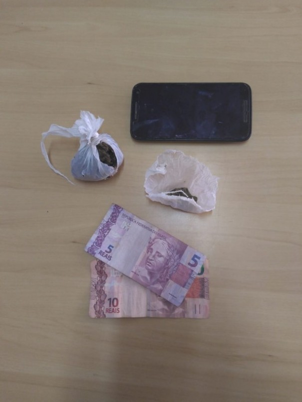 PM apreende adolescente por trfico de drogas em Adamantina