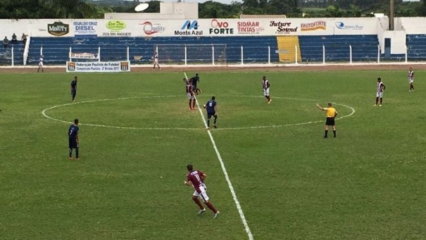 Osvaldo Cruz bate o Vocem no Breno