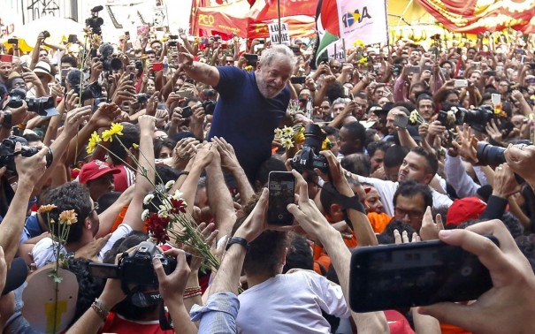 Ministra do TSE rejeita pedido do MBL para declarar Lula inelegvel