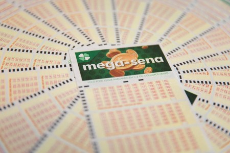 Sorteio da Mega-Sena pode pagar prêmio de R$ 72 milhões nesta quarta