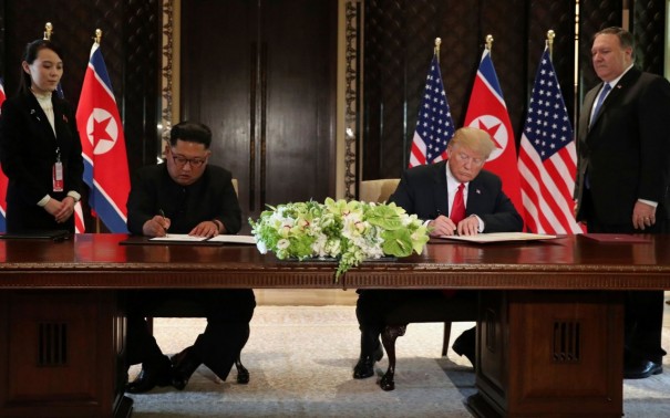 Kim Jong-un se compromete com desnuclearizao completa aps encontro com Trump em Singapura