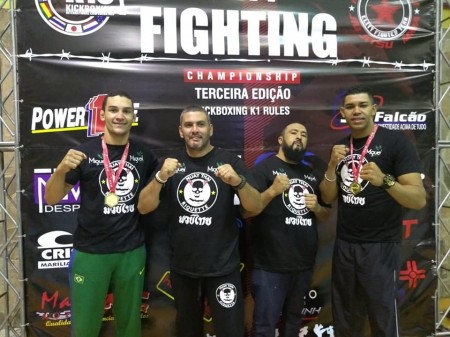 Atletas da Academia Muay Thai Riquette são campeões no Elity Fighting