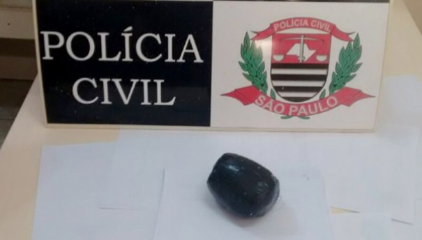 Polcia Civil prende mulher por trfico de drogas