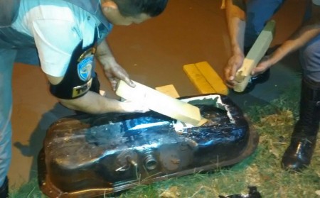 Polícia Rodoviária localiza mais de 30 kg de drogas em fundo falso dentro de tanque de combustível