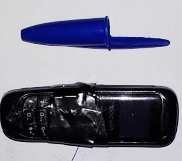 Visitante tenta entrar na penitenci�ria com celular e age violentamente contra agentes 