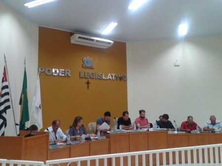 Câmara de Salmourão discute Projeto de Lei para aumento salarial dos servidores municipais