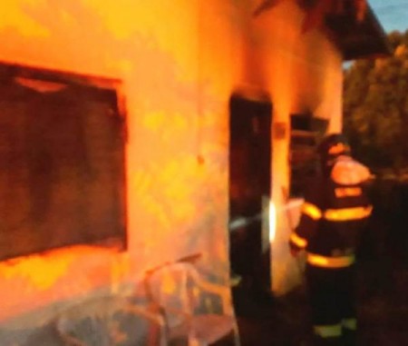 Idosa de 87 anos morre carbonizada e marido sofre escoriações em incêndio em Adamantina