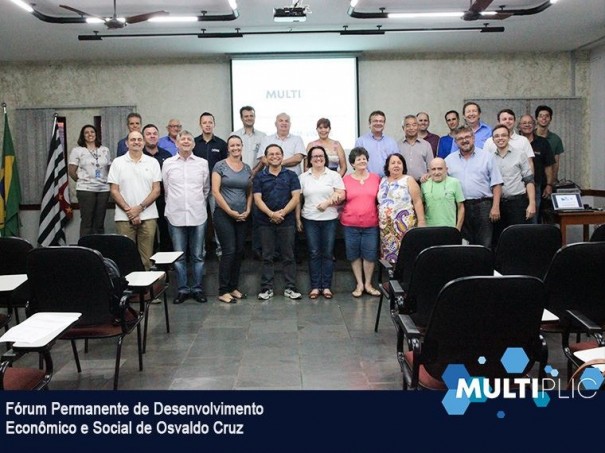 Plano do Frum Permanente de Desenvolvimento Econmico e Social de OC  apresentado