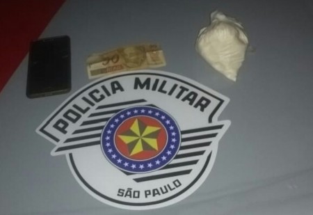 Polícia Militar prende três por tráfico de drogas em estrada rural de Irapuru