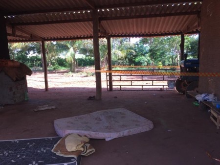 Trabalhador rural mata amigo de infância a facadas e ainda bebe sangue da vítima misturado a cachaça