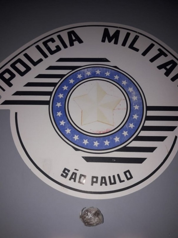 Polcia Militar de Luclia registra ocorrncia de porte de entorpecente