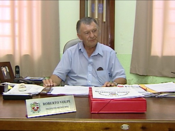 Justi�a condena prefeito de Santo Anast�cio � perda da fun��o por reintegrar amigo demitido a cargo p�blico