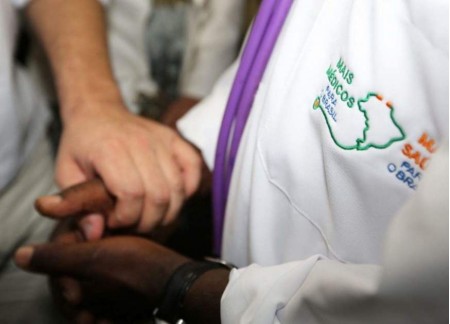 Ministério da Saúde vai lançar edital para repor saída de médicos cubanos ainda em novembro
