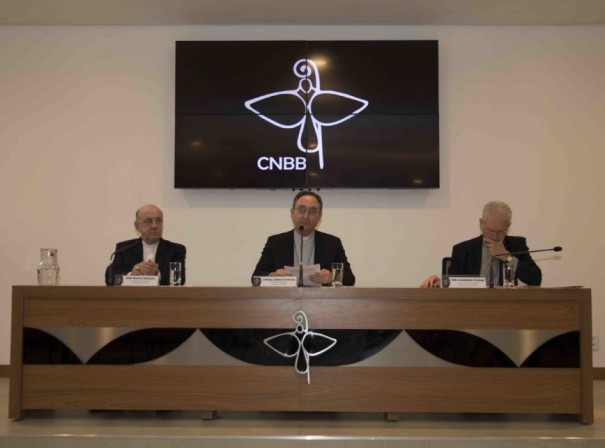 CNBB condena discursos radicais e pede respeito � democracia