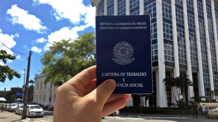 Demissões por acordo após nova lei trabalhista passam de 112 mil, quase metade no setor de serviços