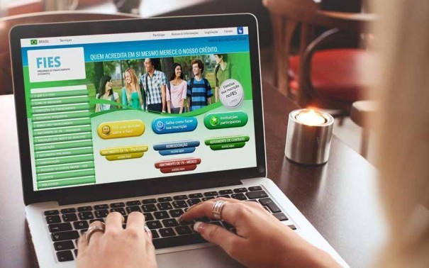 Comeou nesta segunda-feira (29) prazo para renovar contratos do FIES
