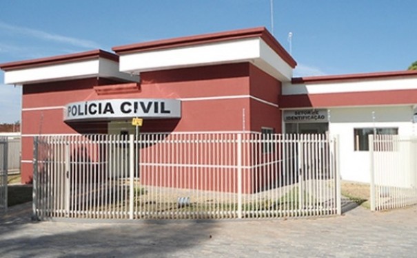 Polcia procura por bandidos que violaram caixa eletrnico de agncia bancria de Bastos