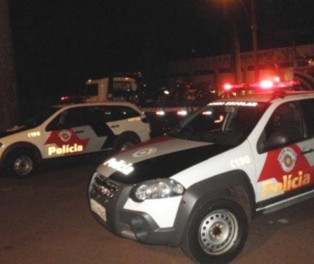 Polícia Militar flagra indivíduo em atitude suspeita e impede furto de veículo
