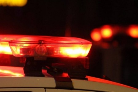 Mulher bate o carro em um veÃ­culo parado e se recusa fazer o teste do bafÃ´metro, em Osvaldo Cruz