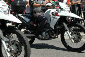 PM aborda motociclista com placa dobrada e recusa ao bafÃ´metro em Osvaldo Cruz