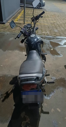 PolÃ­cia Militar apreende motocicleta irregular e flagra descumprimento de medida cautelar em Osvaldo Cruz