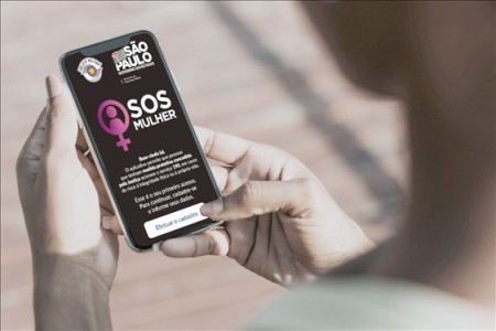 Adolescente é apreendida com droga, armas e munições em ônibus em Presidente Epitácio