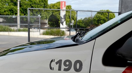 Acidente entre moto e ônibus mata mulher em Marília