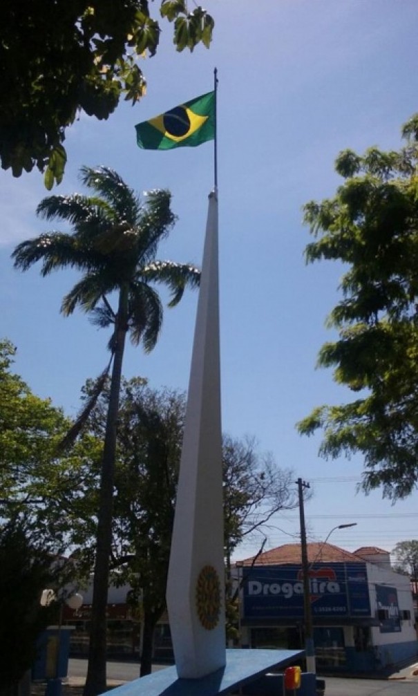 Desfile Cvico encerra as festividades da Semana da Ptria em Osvaldo Cruz