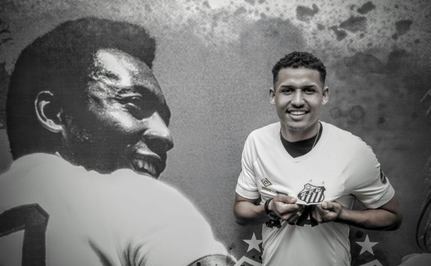 Osvaldo Cruz segue com 40% dos direitos de Felippe Cardoso, aposta em valorizao futura e tem Luiz Arajo como exemplo