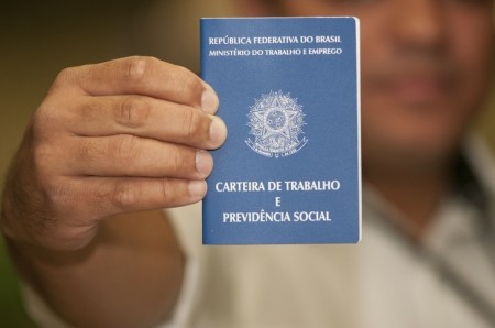 Quase 25% dos brasileiros pedem demissão de forma espontânea