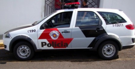 Homem de 52 anos alega ter sido roubado por trio de travestis em Tupã