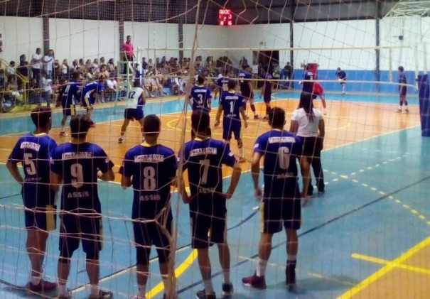 Equipe de Vlei Masculino Sub-21 de Osvaldo Cruz vence segundo jogo da 1 fase nos Jogos Regionais