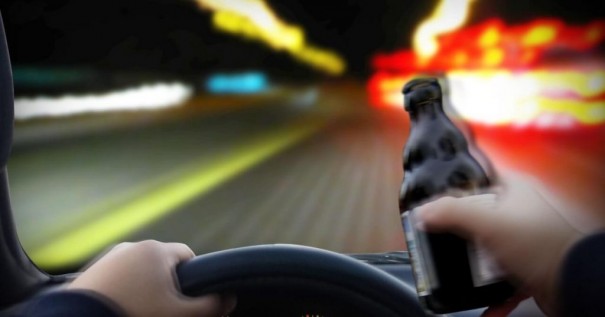 Motorista embriagado avana o sinal vermelho, provoca acidente e acaba detido em Osvaldo Cruz