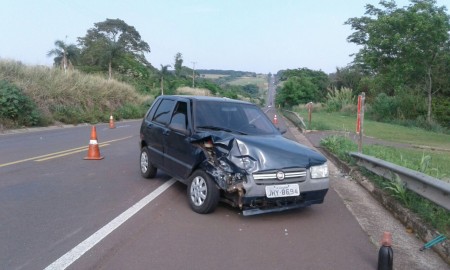 Acidente na SP-294 deixa três feridos levemente em Osvaldo Cruz