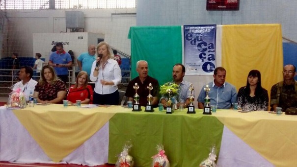 Foi uma grande festa a abertura do JEM, Jogos Escolares Municipais de Osvaldo Cruz