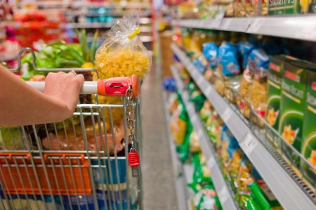 Decreto regula a abertura de supermercados aos domingos e feriados