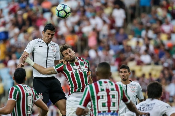 Timo segura a presso do Fluminense e vence mais uma no Brasileiro